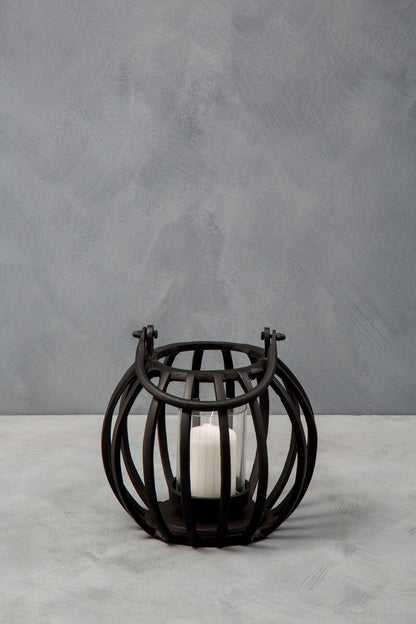 Aura Small Matte Black Finish Lantern