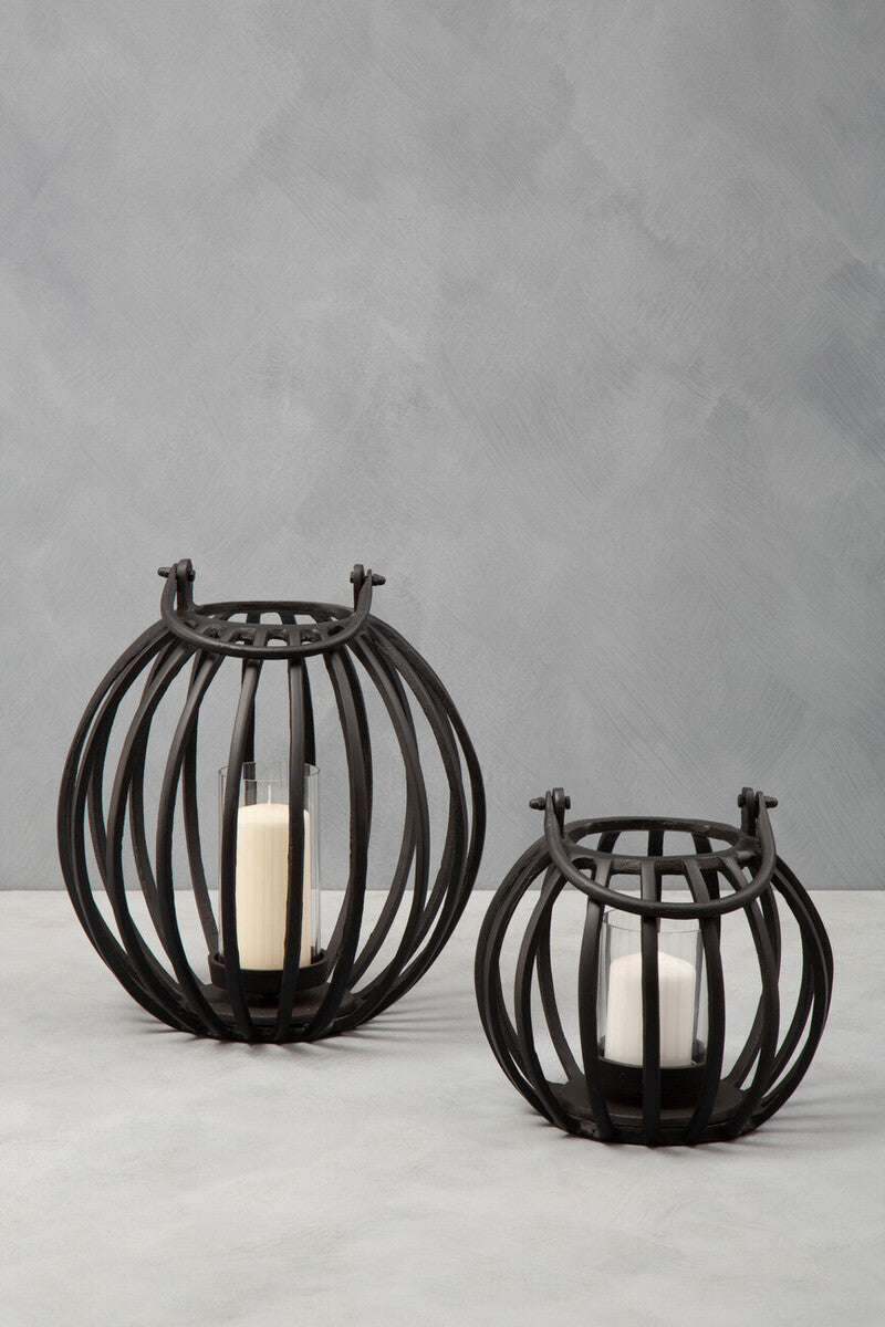 Aura Small Matte Black Finish Lantern
