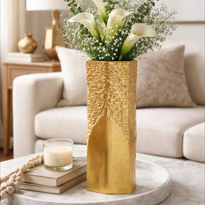 Dante Small Gold Textured Vase