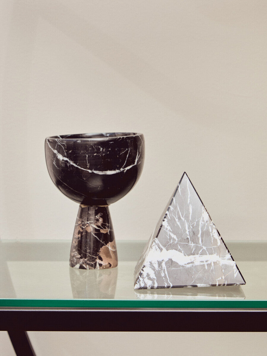 Salmo Small Black Marble Pedestal Bowl