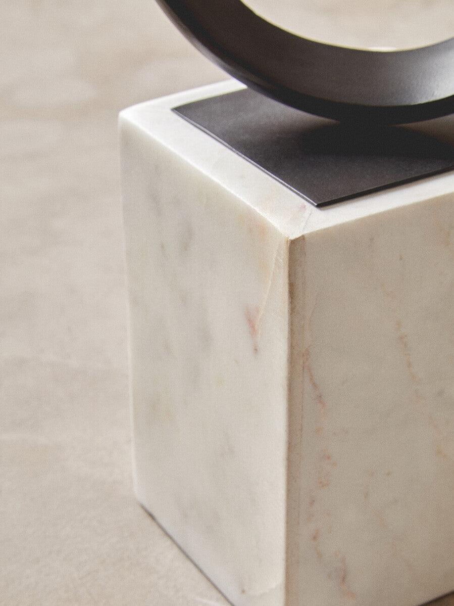 Mirano Black Finish Aluminium Knot Sculpture - Image 3