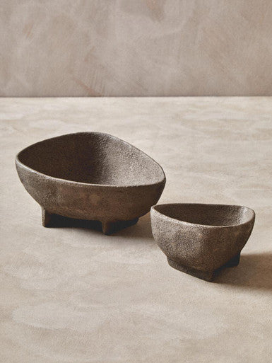 Deriva Set Of 2 Textured Grey Bowls