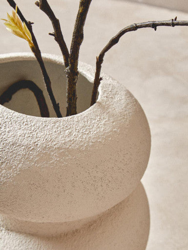 Dunas Small Textured White Bubble Vase - Image 12
