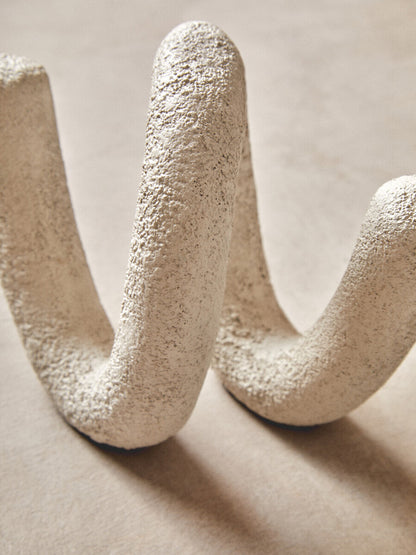 Dunas Small Textured White Loop Sculpture