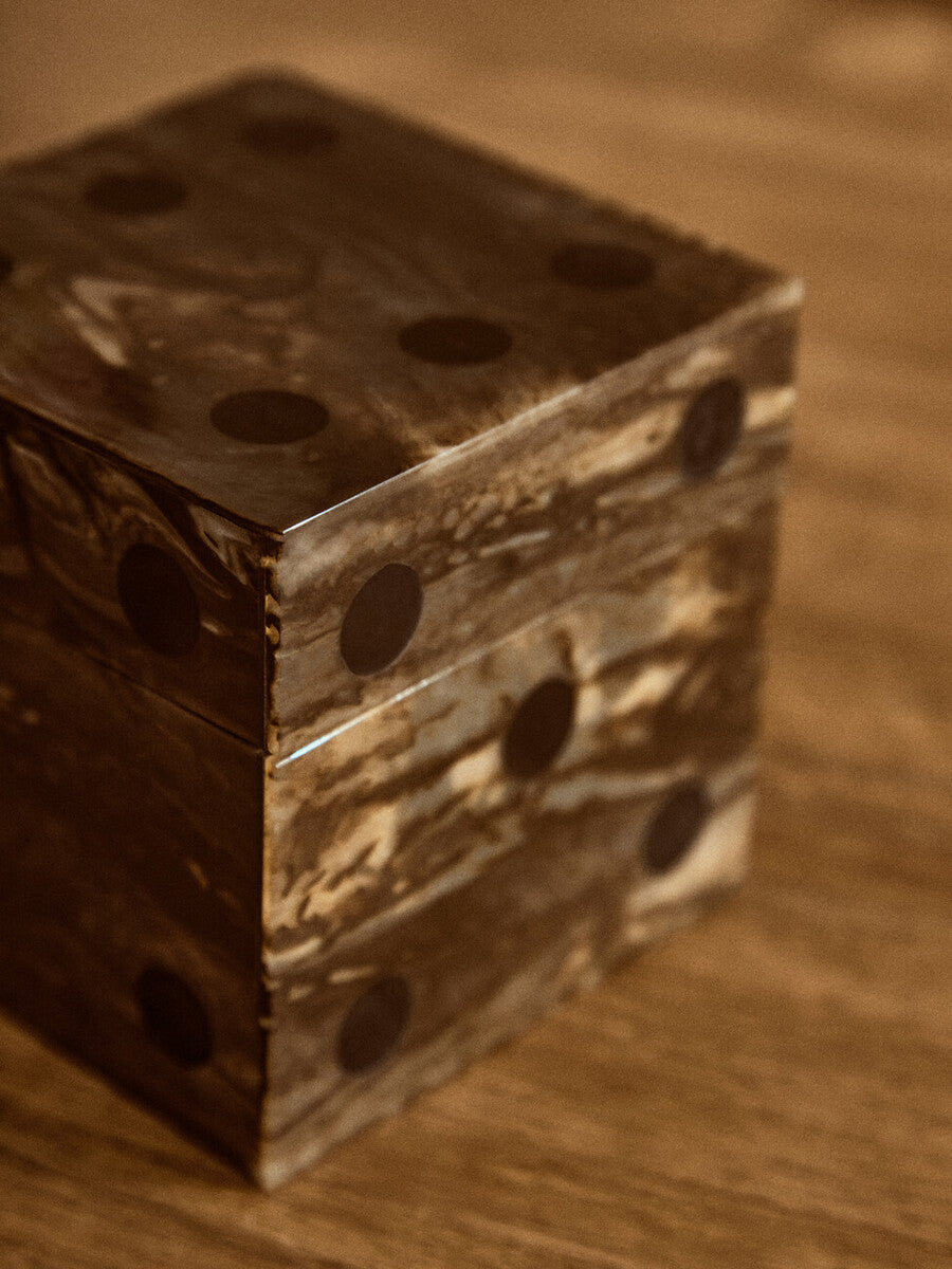 Churchill Games Brown And Black Finish Dice Box With Five Dice - Image 3