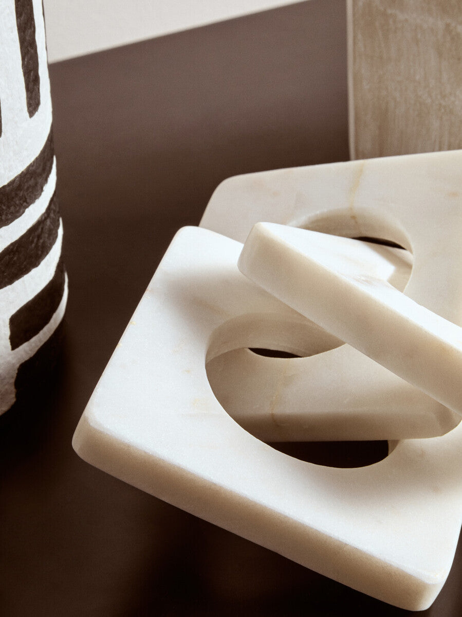 Nason White Marble Three Link Chain - Image 3
