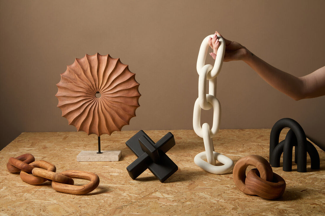 Cato White Wood 5 Link Chain Decor