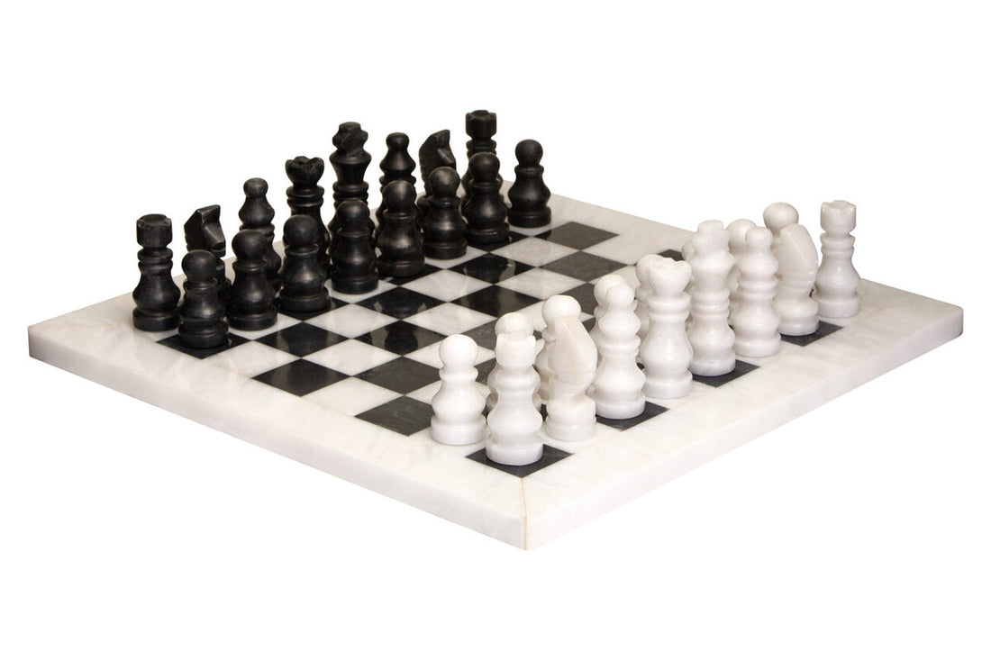 Flos White and Black Small Marble Chess Set - Image 2