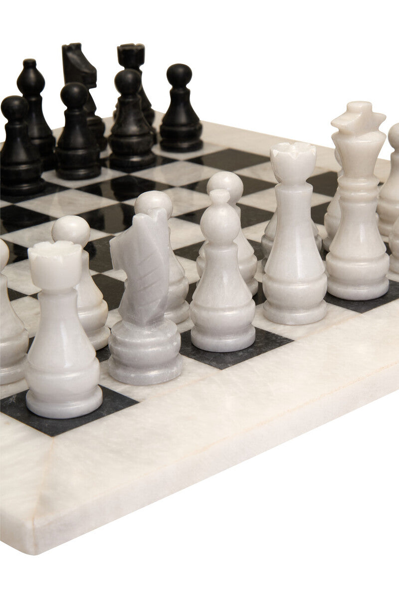 Flos White and Black Large Marble Chess Set - Image 3
