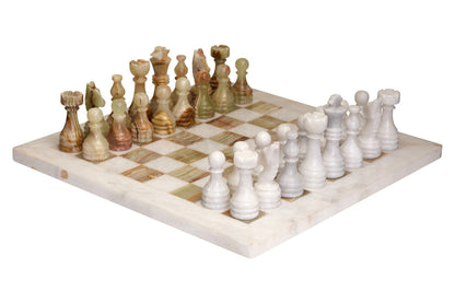 Flos Carved White Marble and Green Onyx Small Marble Chess Set - Image 2