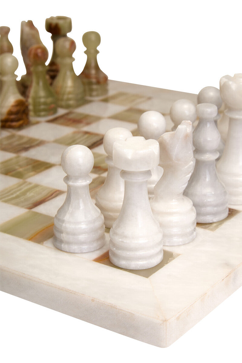 Flos Carved White Marble and Green Onyx Small Marble Chess Set - Image 3