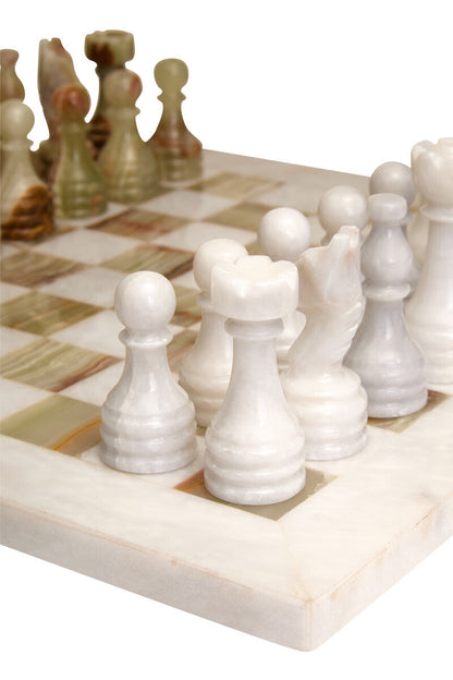 Flos Carved White Marble and Green Onyx Small Marble Chess Set - Image 3