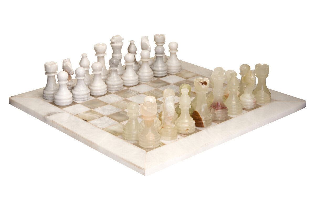 Flos Carved White Marble and Green Onyx Chess Set - Image 2