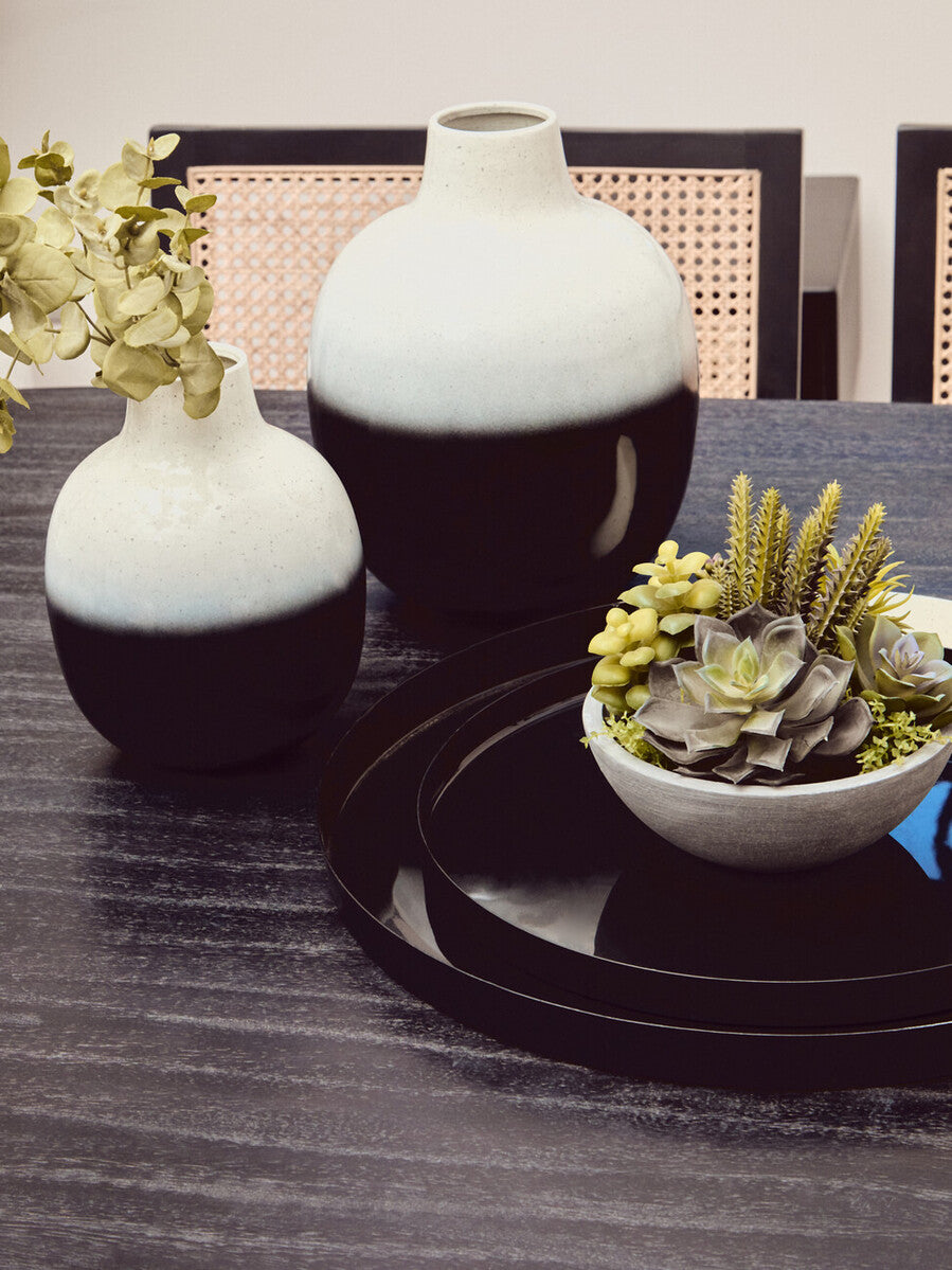 Ramus Large Black And White Ombre Vase - Image 4