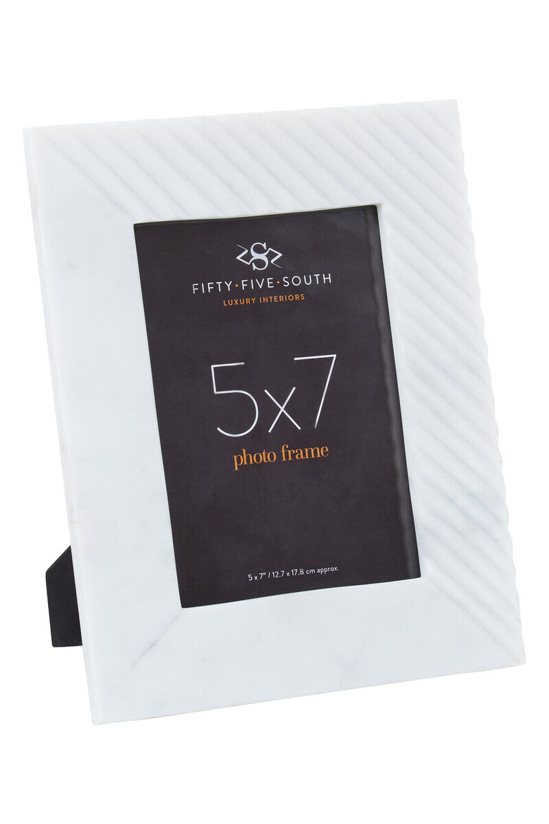 Oxana Large Ribbed White Marble 5In X 7In Photo Frame