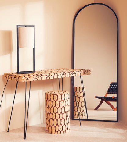 Lara Black Metal Table Lamp with Grey Shade - Image 2