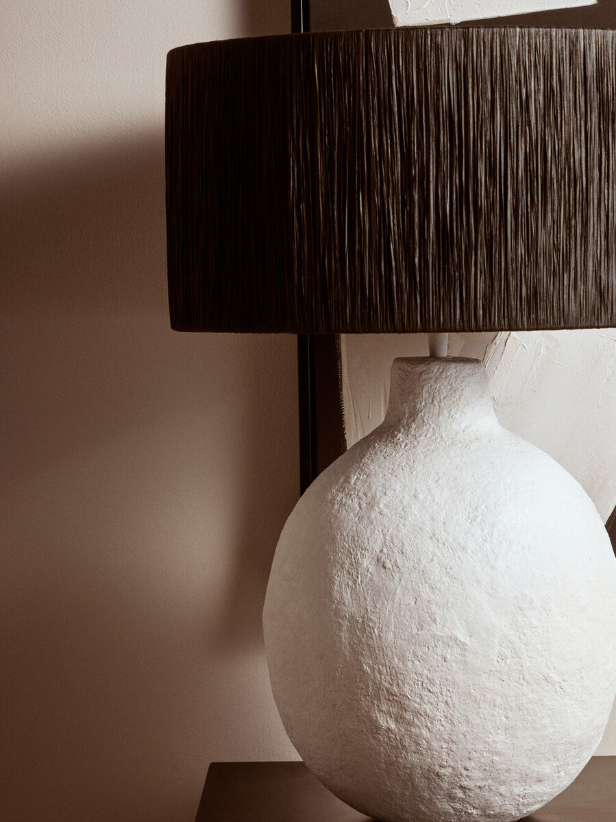 Carta White Papier Mache Table Lamp With Black Raffia Shade - Image 3