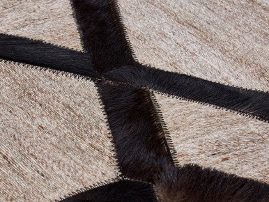 Bosie Safira Large Grey Rug with Black Hair on Leather - Image 8