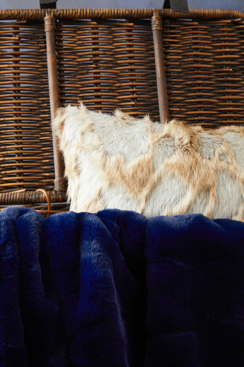 Bosie Lamina Grey And Natural Fur Cushion - Image 5