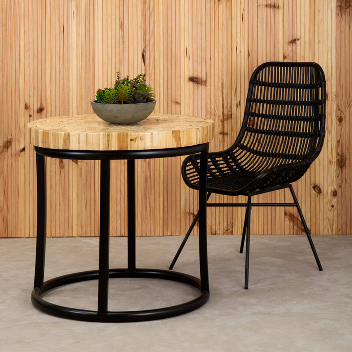 Malang Round Table With Iron Frame