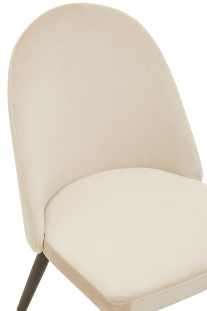 Gilden Dining Chair With Curved Back