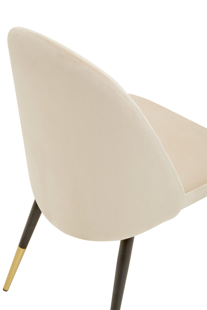 Gilden Dining Chair With Curved Back
