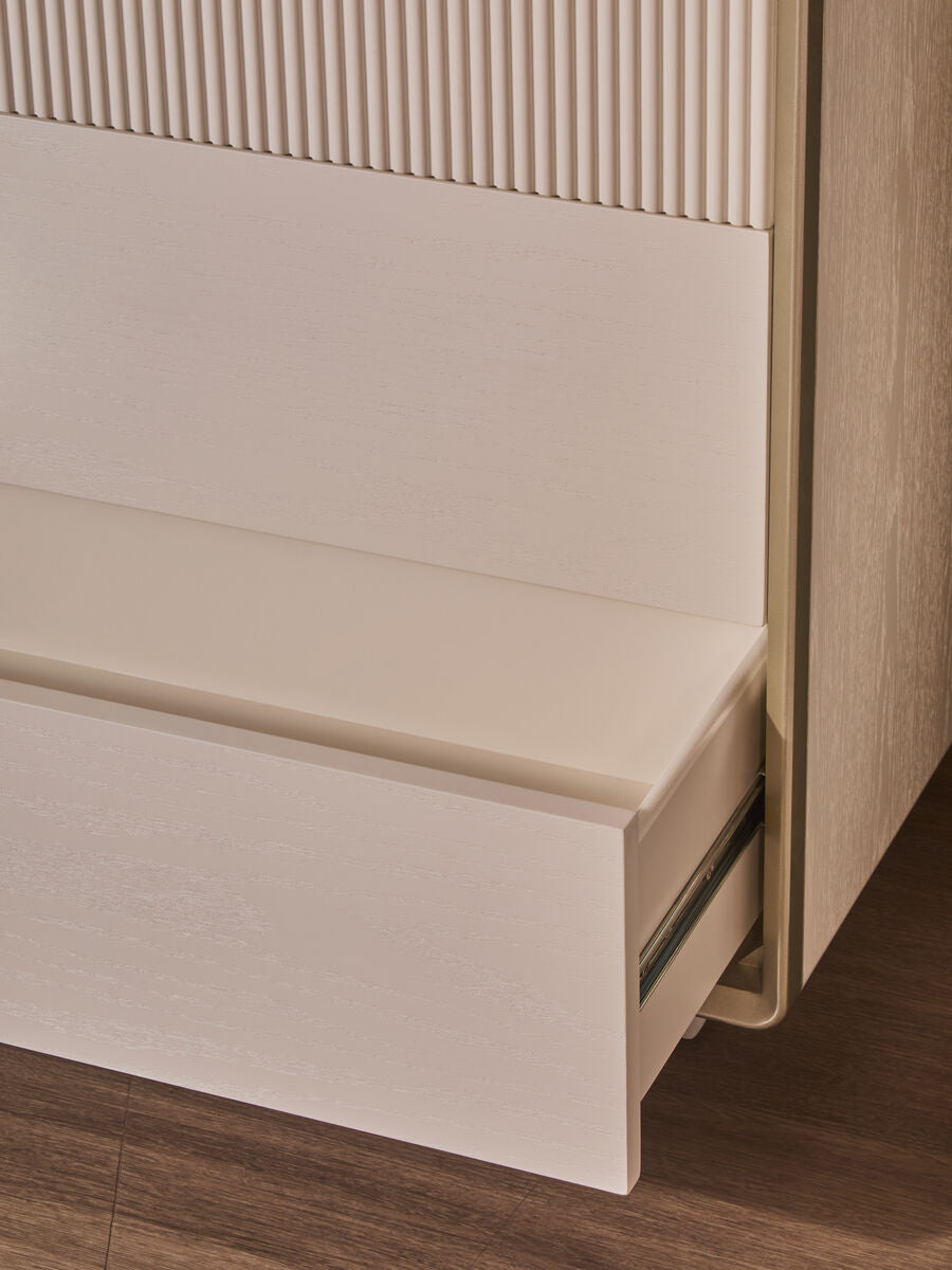 Dorsino Ivory Veneer Three Drawer Chest