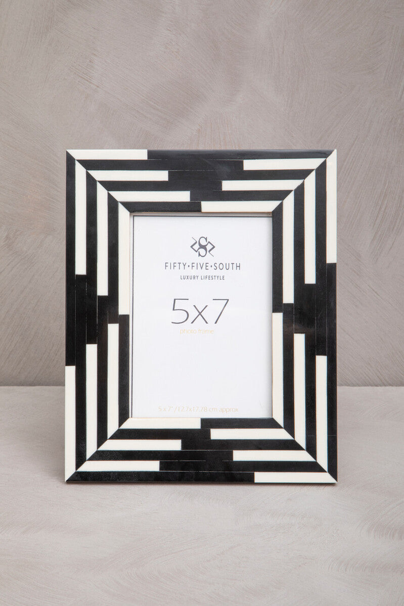 Donato 5In X 7In Black And White Stripe Photo Frame - Image 6