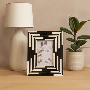 4In X 6In Black And White Stripe Photo Frame | Donato