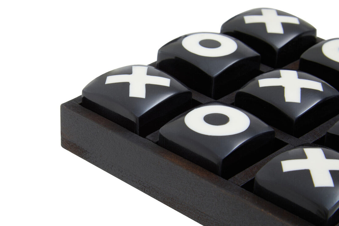 Churchill Games Extra Small Black and White Noughts and Crosses - Image 3