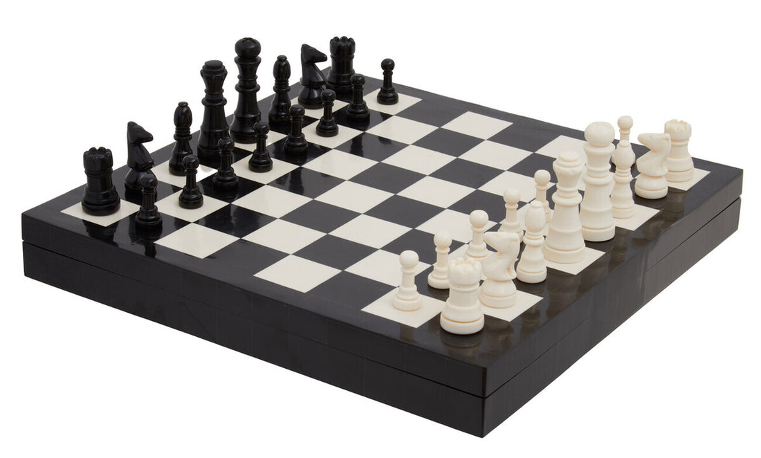 Churchill Games Black and White Chess Set