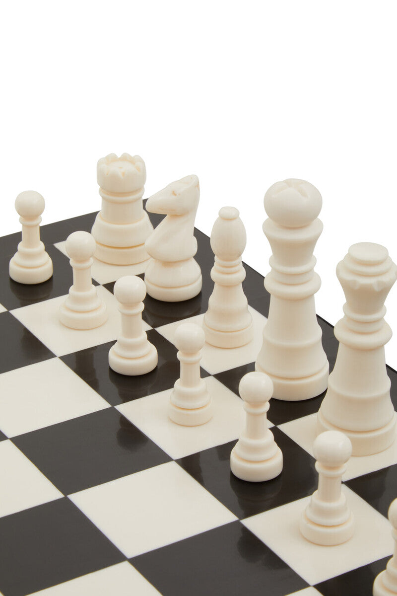 Churchill Games Black and White Chess Set - Image 6