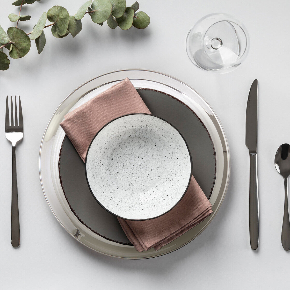 Ida Set of Four 32cm Dia Embossed Coupe Charger Plates