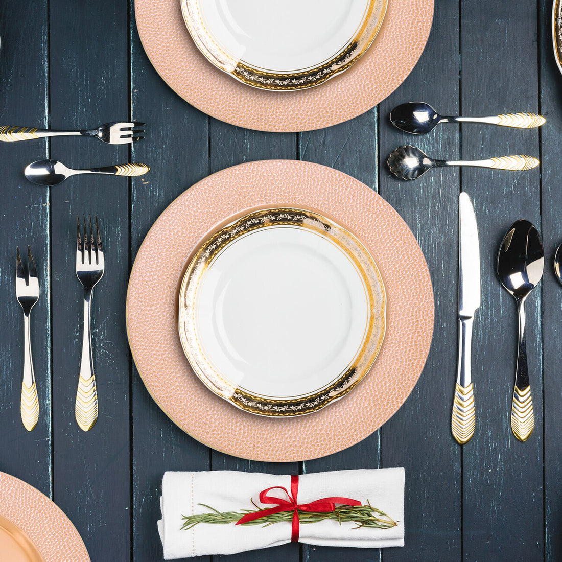 Dia Rose Gold Pebble Effect Charger Plate