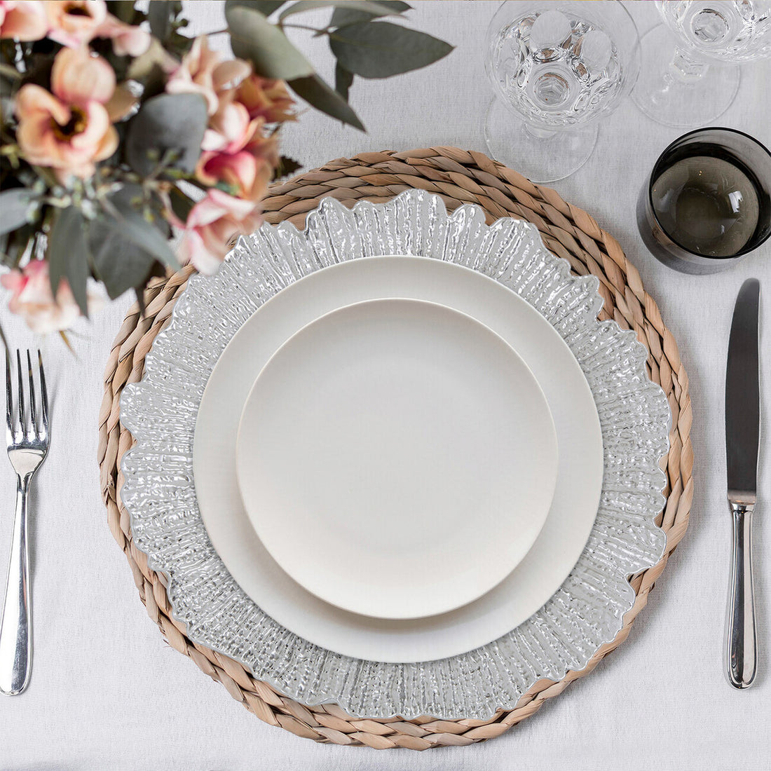 Set of Four 33cm Dia Silver Finish Reef Charger Plates - Image 4