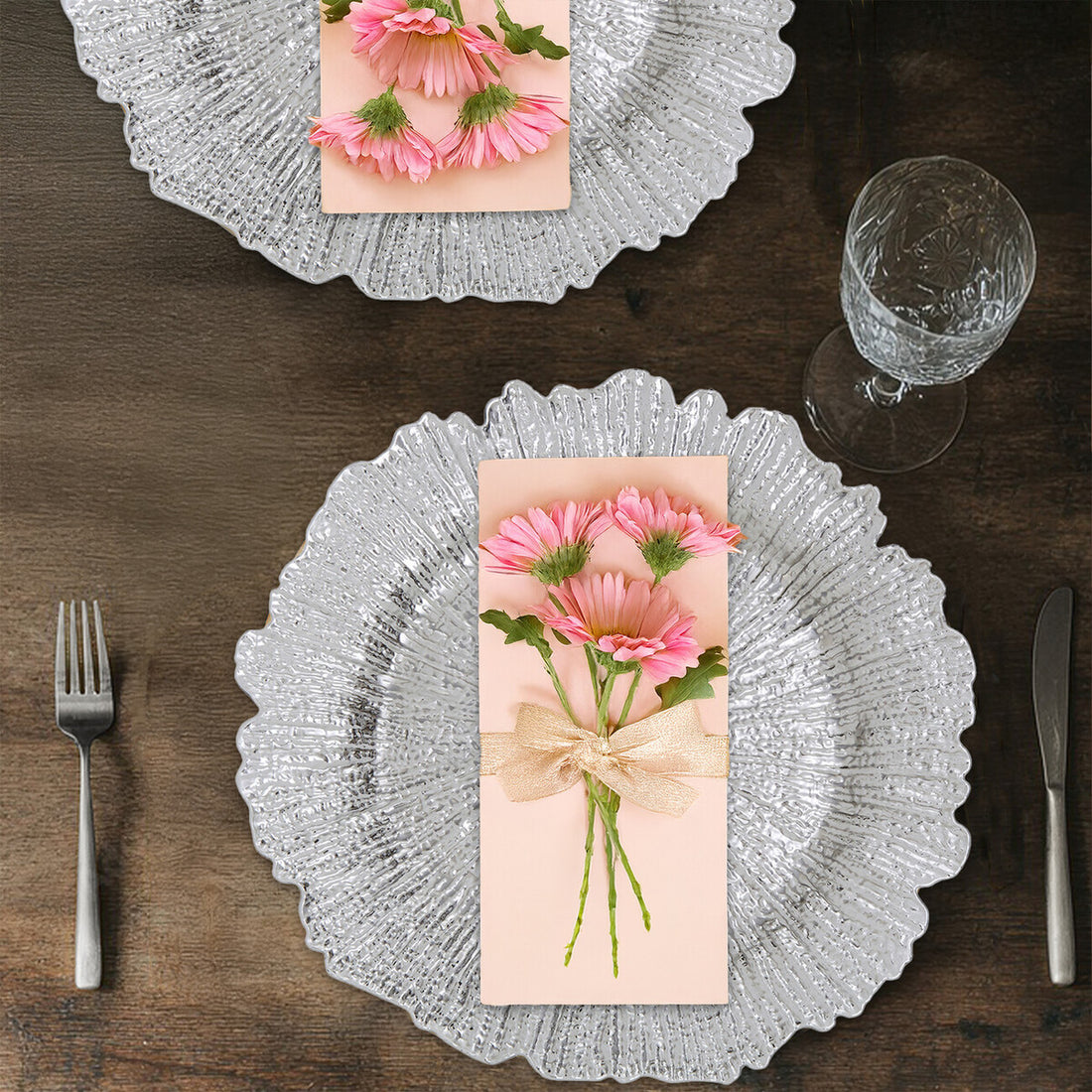 Set of Four 33cm Dia Silver Finish Reef Charger Plates - Image 3