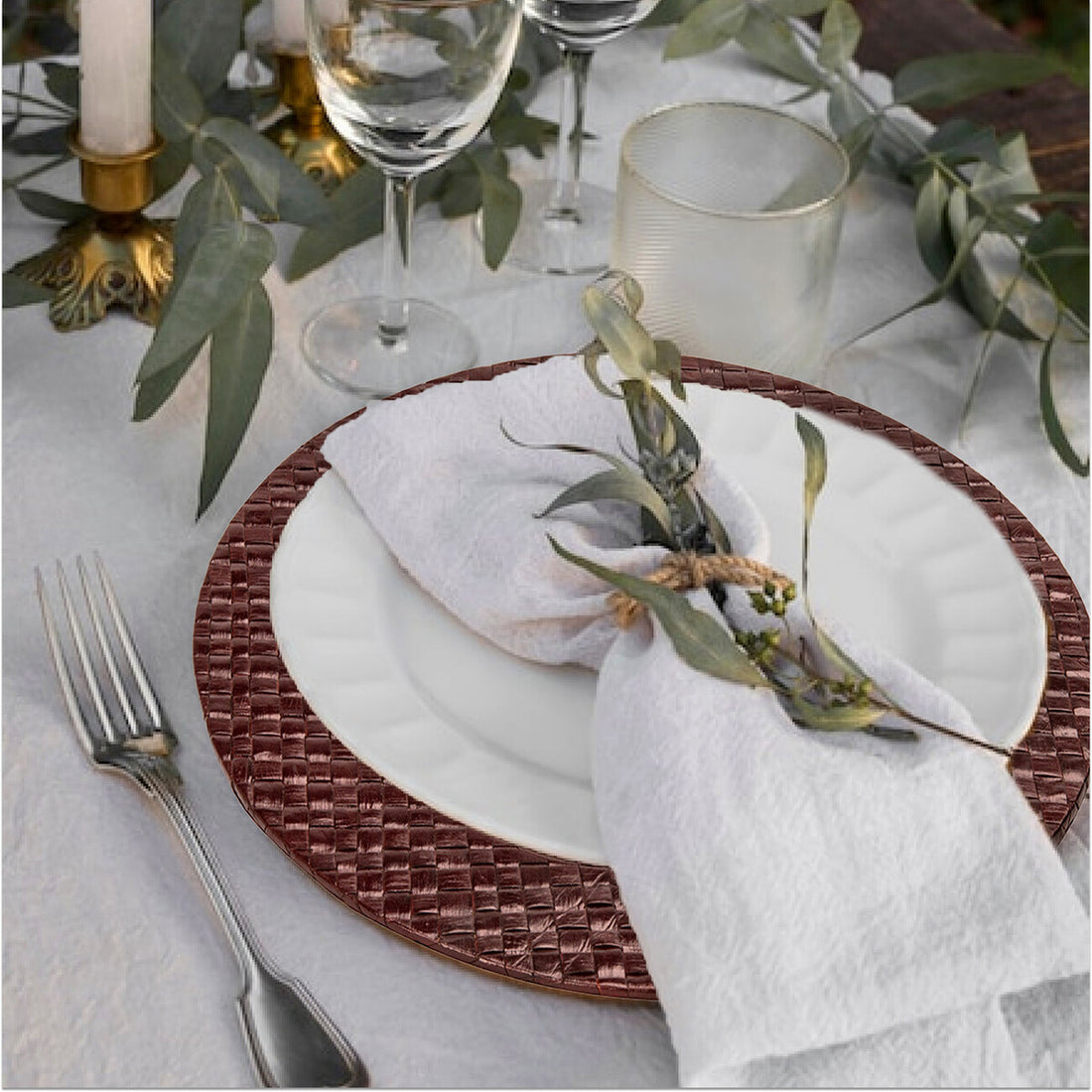 Set of Four 33cm Dia Pandanus Brown Charger Plates - Image 3